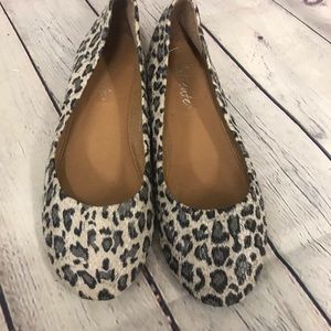 Caliente Animal Print Flats Size 6-1/2
